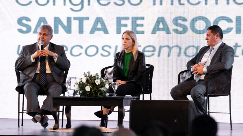 Congreso internacional Santa Fe Asociativa, un ecosistema integrado - Panel de Alejandro Russo de CAM - Mutual del Club Atlético Pilar