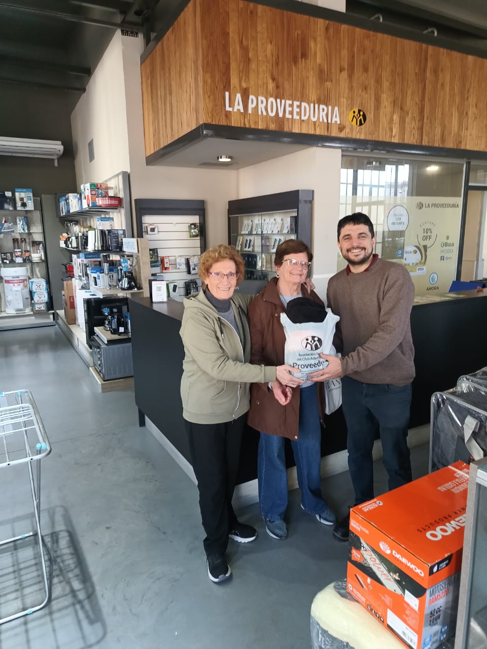 Donación Capilla Lourdes - La Proveeduría de la Mutual del Club Atlético Pilar