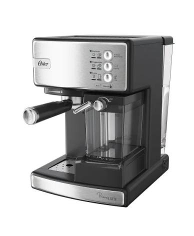 Cafetera expresso Oster Primalatte EM6603SS_OSBVSTEM6603S_Con taza de cappuccino - Proveeduría de la Mutual del Club Atlético Pilar